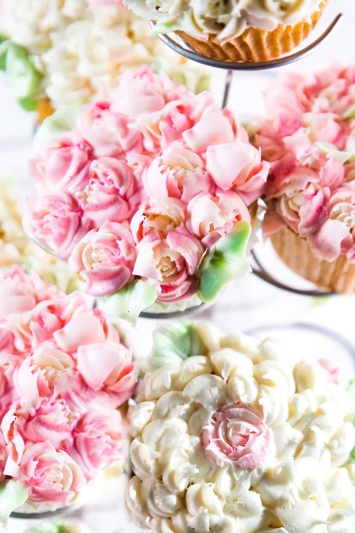 Bake Bakery-Worthy Flower Cupcakes: Easy Methods for Stunning Results